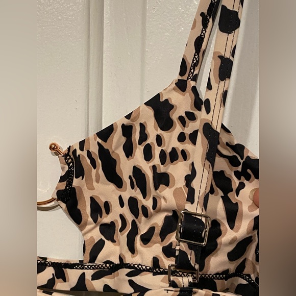 3/$30* M Shein Camo Gold-tone Ring Bikini Top Adj Strap Camouflage Medium Women - Picture 4 of 5